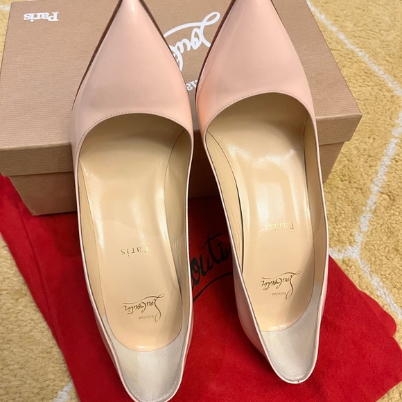 Christian Louboutin - Picture 15 of 16